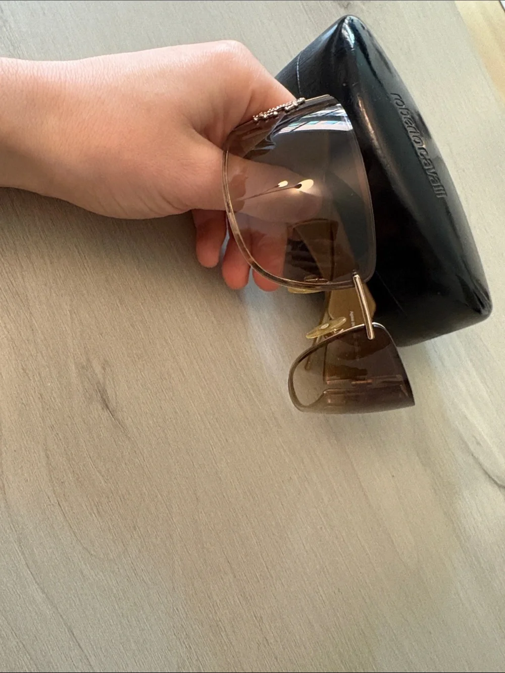 Roberto Cavalli sunglasses with cass